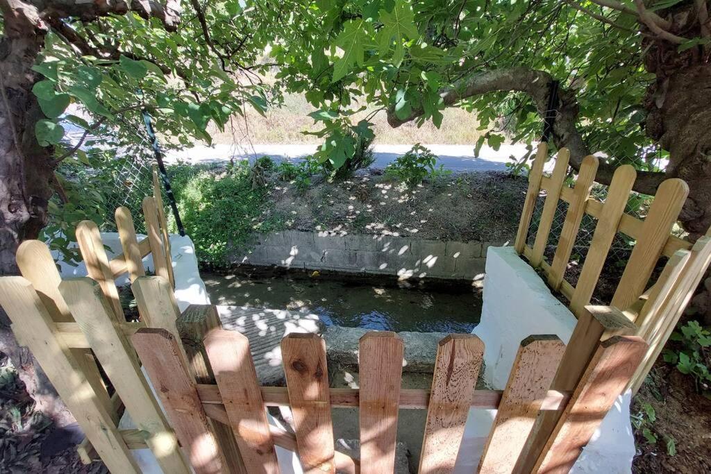 La Huerta Del Castillo Con Su Caz De Agua - Enjoy Life & Relax Castillo de Locubín エクステリア 写真