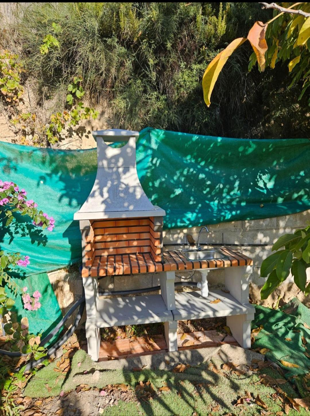 La Huerta Del Castillo Con Su Caz De Agua - Enjoy Life & Relax Castillo de Locubín エクステリア 写真